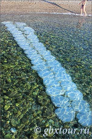 Каменистый заход в море Каменистый заход в море